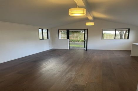 Photo of property in 33 Mahara Avenue, Birkenhead, Auckland, 0626