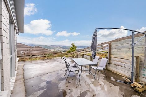 Photo of property in 31 Percy Kinsman Crescent, Riverstone Terraces, Upper Hutt, 5018