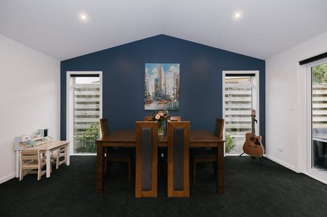 Photo of property in 22a La Lena Grove, Fitzherbert, Palmerston North, 4410