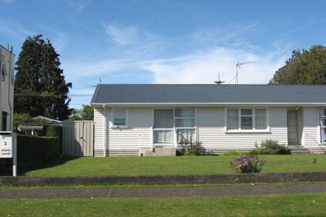 Photo of property in 17 Somerset Street, Brooklands, New Plymouth, 4310
