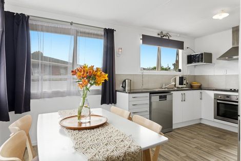 Photo of property in 15 Matipo Place, Edgecumbe, 3120