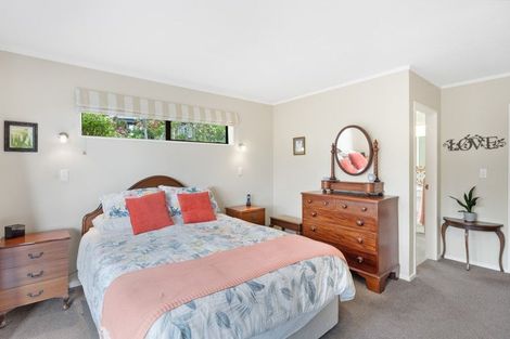 Photo of property in 2 Amokura Street, Waikanae, 5036