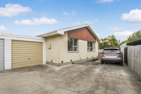 Photo of property in 2/3 Korora Street, Bromley, Christchurch, 8062