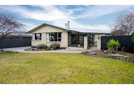 Photo of property in 39 Queen Street, Pareora, 7912