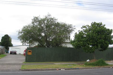 Photo of property in 9 Archibald Road, Kelston, Auckland, 0602