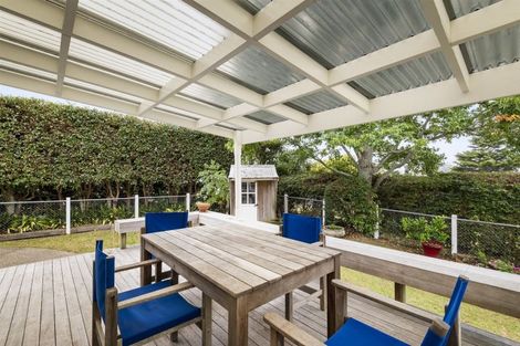 Photo of property in 235 Onewa Road, Birkenhead, Auckland, 0626