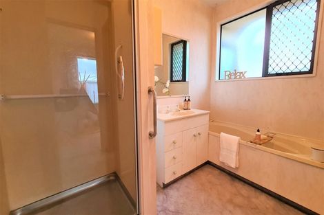 Photo of property in 19 Dumfries Drive, Hei Hei, Christchurch, 8042