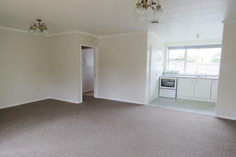Photo of property in 2/147 Carrington Street, Lower Vogeltown, New Plymouth, 4310