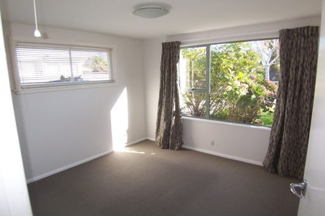 Photo of property in 77 Greendale Avenue, Avonhead, Christchurch, 8042