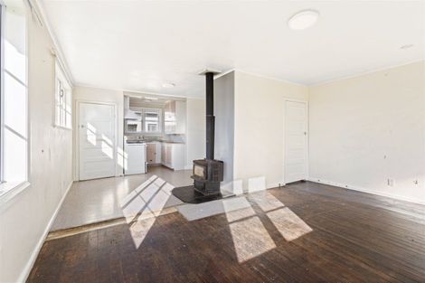 Photo of property in 89 Russell Street, Westport, 7825