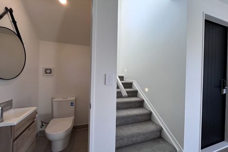 Photo of property in 10/535 Swanson Road, Ranui, Auckland, 0612