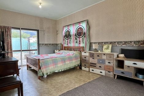 Photo of property in 56 Mcgill Street, Waimangaroa, Westport, 7891