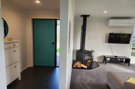 Photo of property in 1 Blackhawk Close, Kinloch, Taupo, 3377