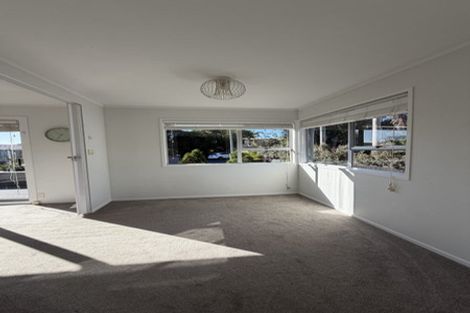 Photo of property in 17 Taioma Crescent, Te Atatu Peninsula, Auckland, 0610