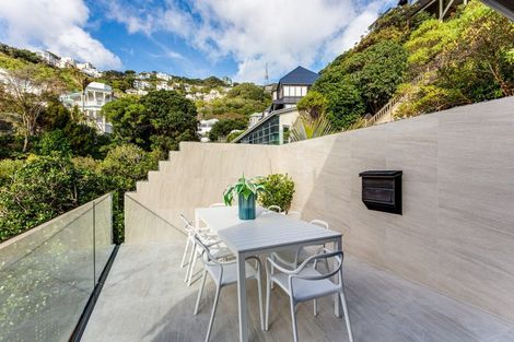 Photo of property in 28 Hay Street, Oriental Bay, Wellington, 6011