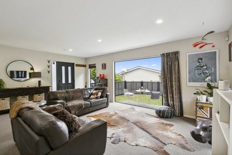 Photo of property in 19b Sheridan Terrace, Johnsonville, Wellington, 6037