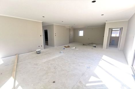 Photo of property in 16 Fjord Way, Karaka, Papakura, 2113