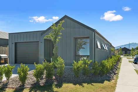 Photo of property in 9 Merivale Avenue, Wanaka, 9305