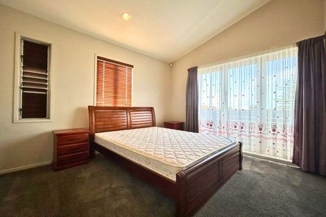 Photo of property in 6a Carlton Gore Road, Grafton, Auckland, 1023