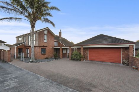 Photo of property in 16 Shepherds Road, Papakura, 2110