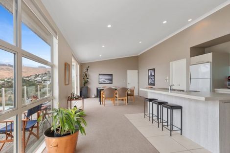 Photo of property in 6 Redcliffs View Lane, Redcliffs, Christchurch, 8081