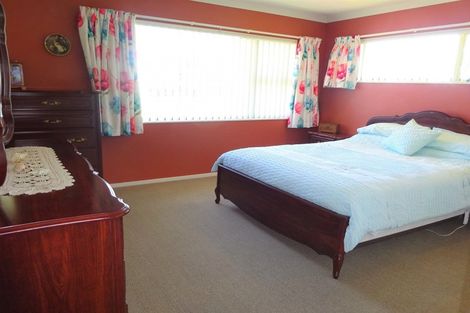 Photo of property in 1a Edinburgh Terrace, Foxton Beach, Foxton, 4815