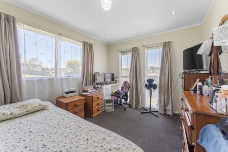 Photo of property in 62 Desert Gold Street, Ascot Park, Porirua, 5024