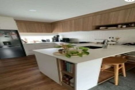 Photo of property in 4/5 Dellwood Avenue, Henderson, Auckland, 0612