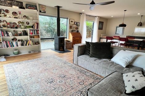 Photo of property in 1 Waka Lane, Martinborough, 5711