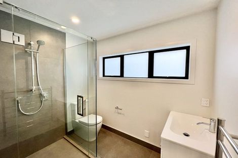 Photo of property in 35 Ludlam Crescent, Woburn, Lower Hutt, 5010