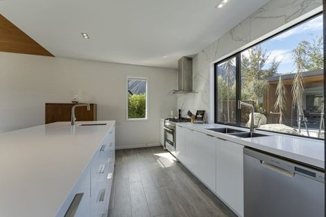 Photo of property in 55 Jacks Point Rise, Jacks Point, Queenstown, 9371