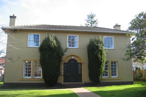 Photo of property in 33 Montgomery Avenue, North Dunedin, Dunedin, 9016