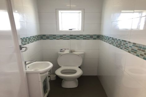 Photo of property in 5c Mountain Road, Mount Wellington, Auckland, 1072