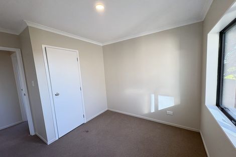 Photo of property in 86b Royal View Road, Te Atatu South, Auckland, 0610
