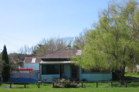 Photo of property in 75 Avenue Road, Foxton, 4814