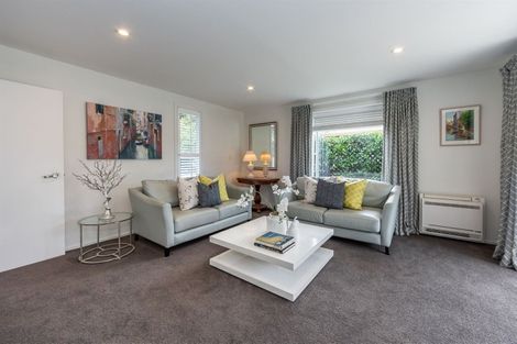 Photo of property in 2/34 Aikmans Road, Merivale, Christchurch, 8014