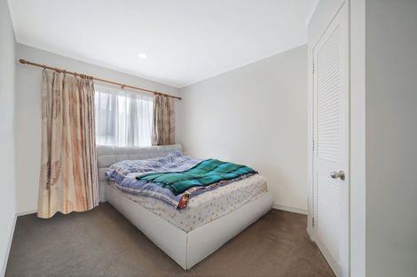 Photo of property in 2/163 Hobsonville Road, West Harbour, Auckland, 0618