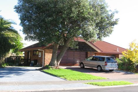 Photo of property in 4 Nickell Place, Orewa, 0931