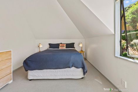 Photo of property in 15a Lower Watt Street, Wadestown, Wellington, 6012