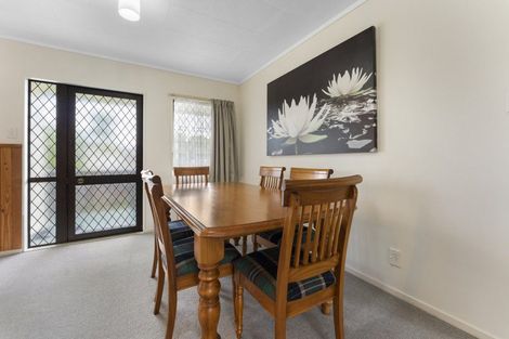 Photo of property in 68 Geraldine Crescent, Cloverlea, Palmerston North, 4412