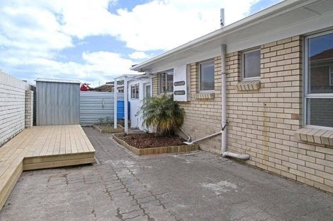 Photo of property in 1/4046 Great North Road, Glen Eden, Auckland, 0602