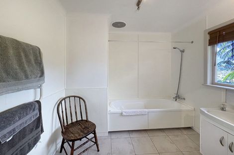 Photo of property in 2 Hillside Terrace, Saint Johns Hill, Whanganui, 4500