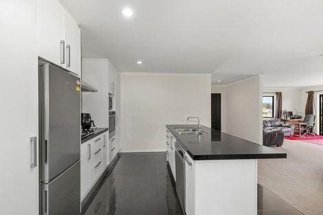 Photo of property in 24 Ships Cove, Whitby, Porirua, 5024