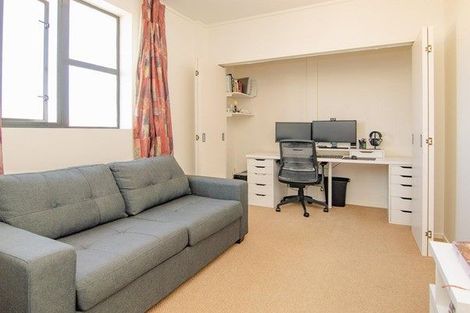 Photo of property in Maddison Apartments, 3/6e Queen Street, Palmerston North, 4410