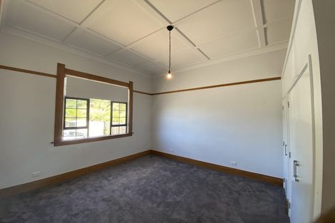 Photo of property in 12 Chaucer Road, Hospital Hill, Napier, 4110