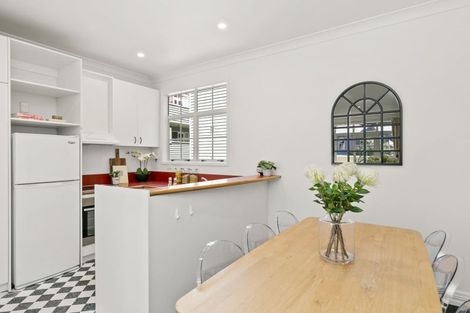 Photo of property in 9 Murphy Street, Thorndon, Wellington, 6011