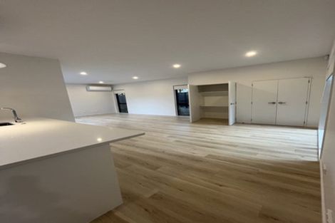 Photo of property in 9 Renata Crescent, Te Atatu Peninsula, Auckland, 0610