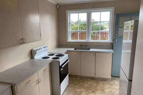 Photo of property in 1/95 Whites Line East, Waiwhetu, Lower Hutt, 5010