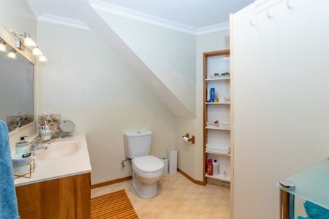 Photo of property in 10 Pyatt Place, Redwood, Christchurch, 8051