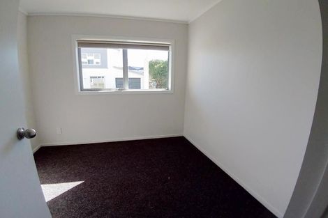 Photo of property in 8/15 Andersons Road, Oteha, Auckland, 0632